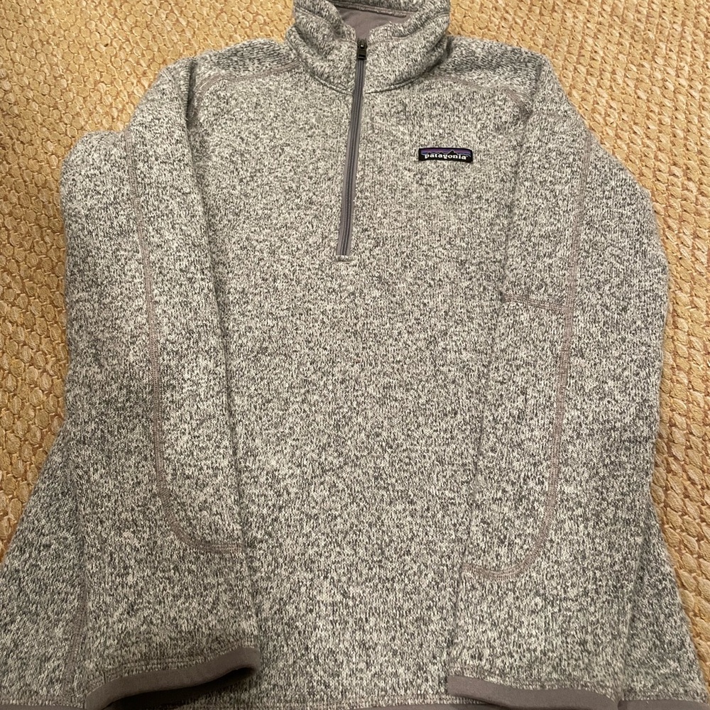 Woman’s Patagonia 3/4 zip fleece